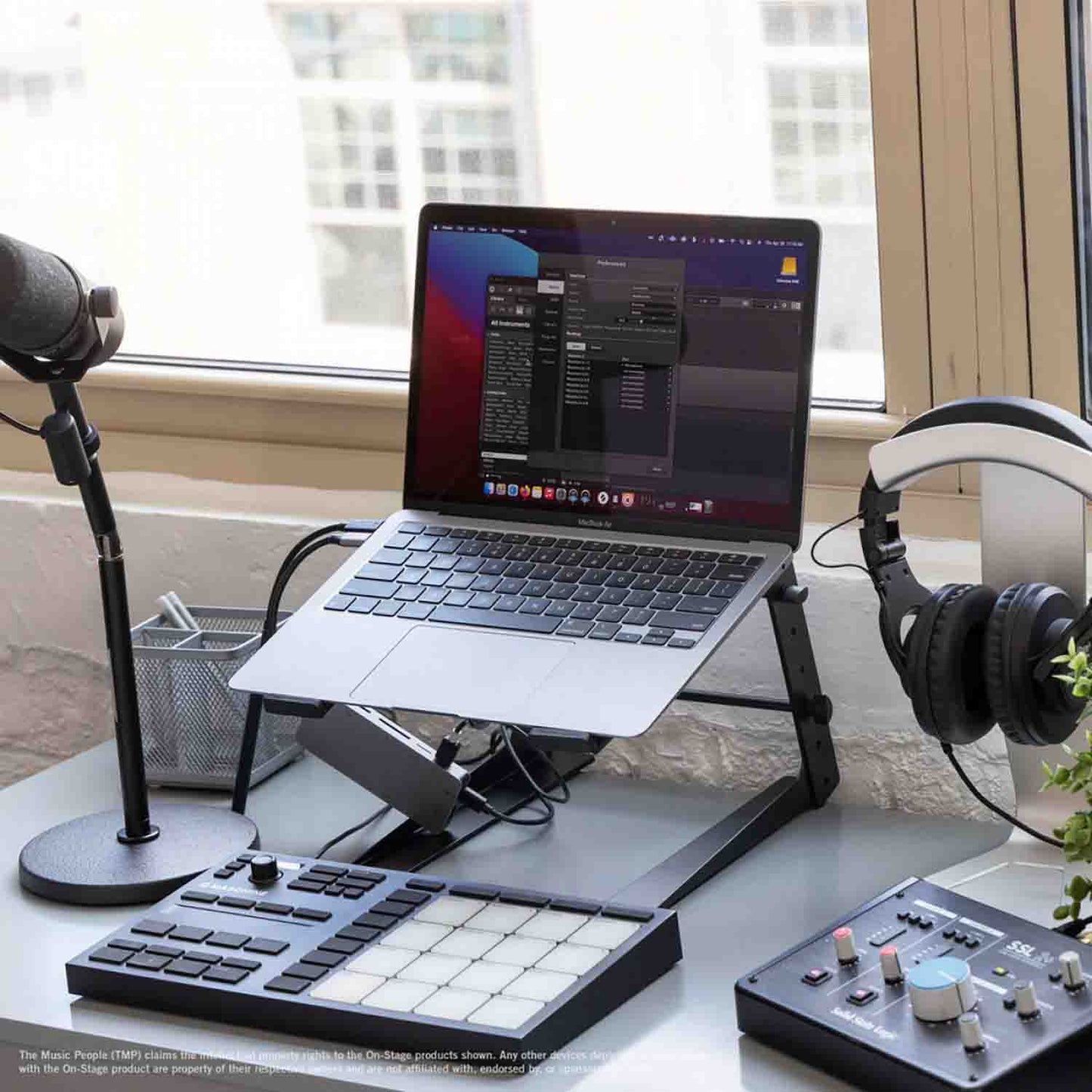 On Stage LPT5000 Laptop Stand - Hollywood DJ