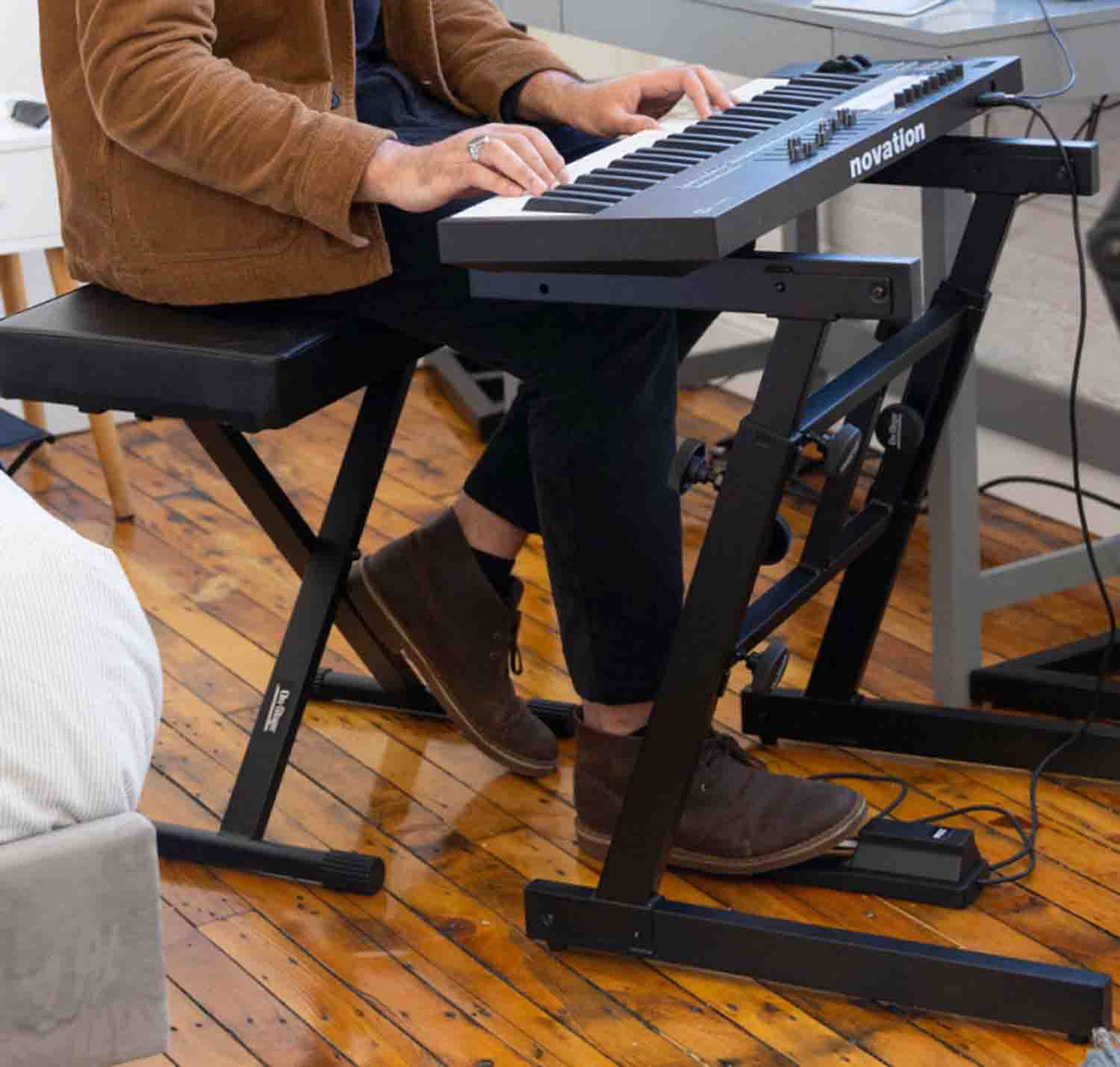On Stage KS7350 Folding-Z Keyboard Stand - Hollywood DJ
