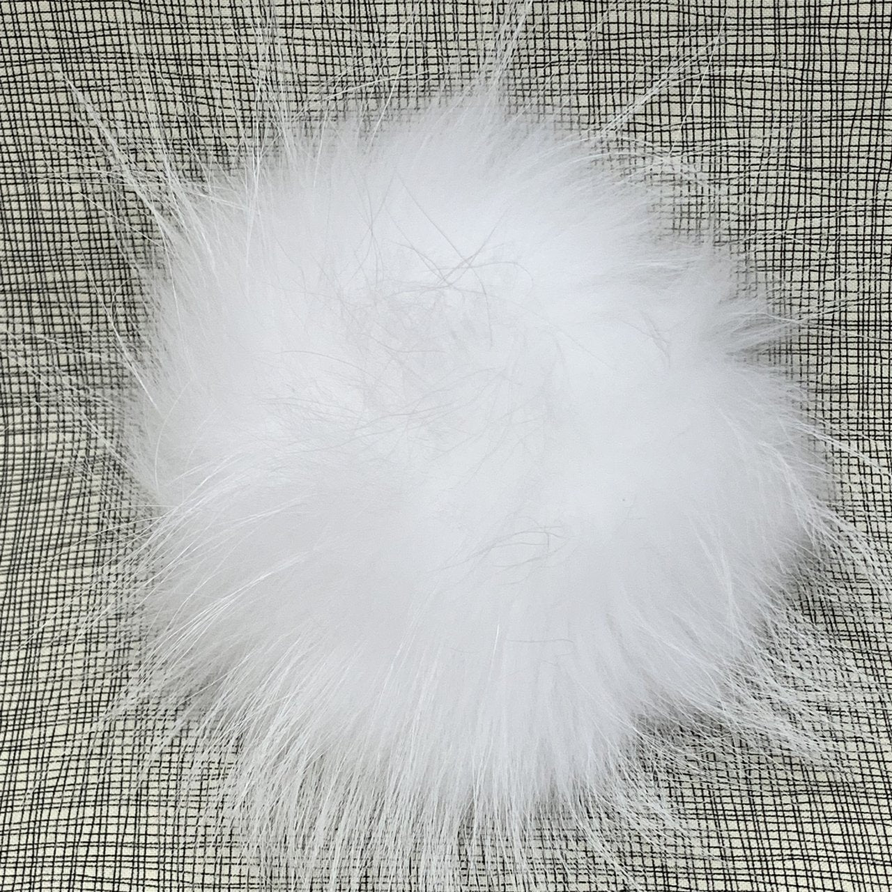 Big Bad Wool Raccoon Pom Pom XL 15 cm