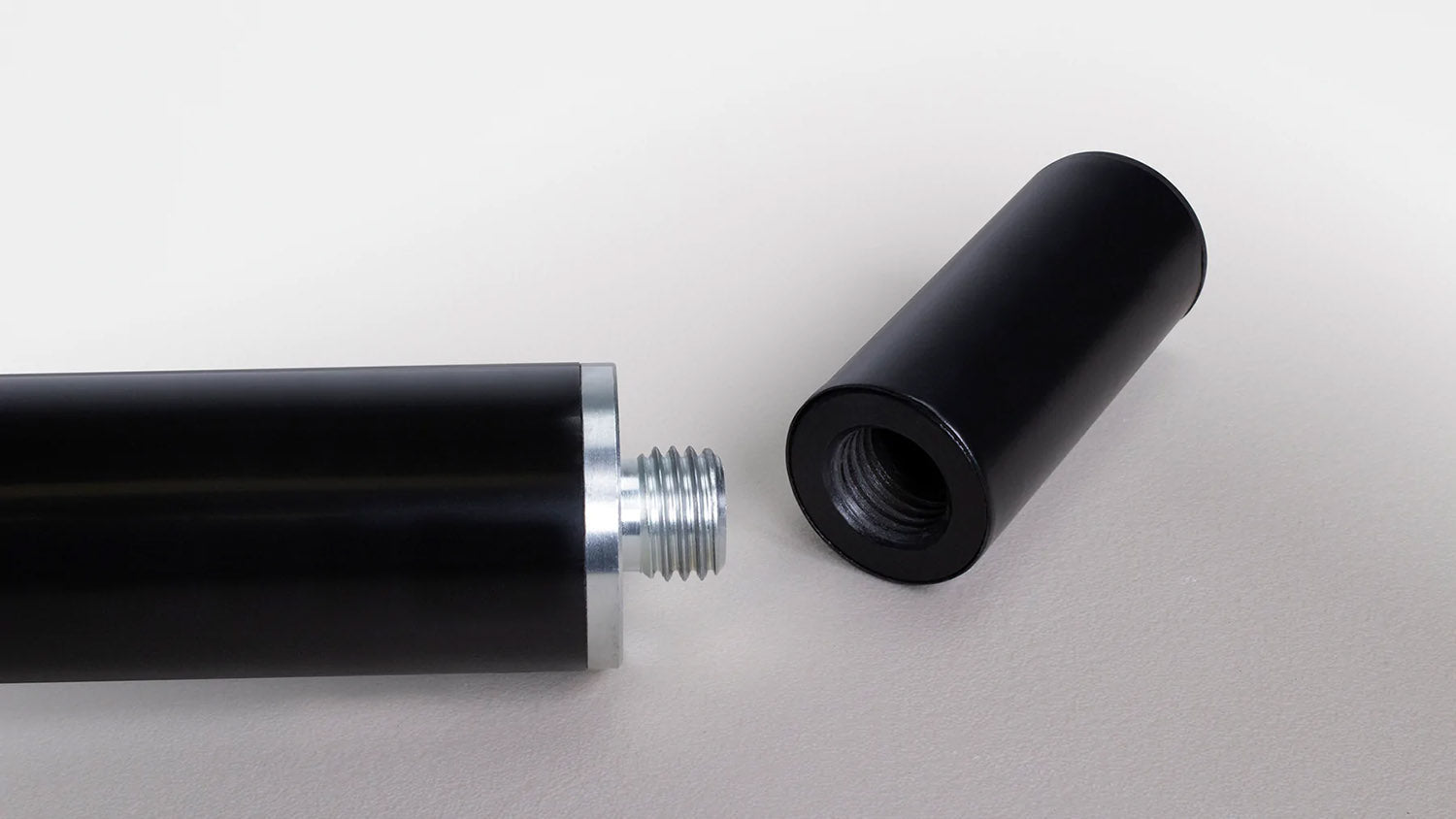 Ultimate Support SP-90B Telelock Speaker Pole with M20 Threaded Connection and Standard Subwoofer Adapter - Hollywood DJ