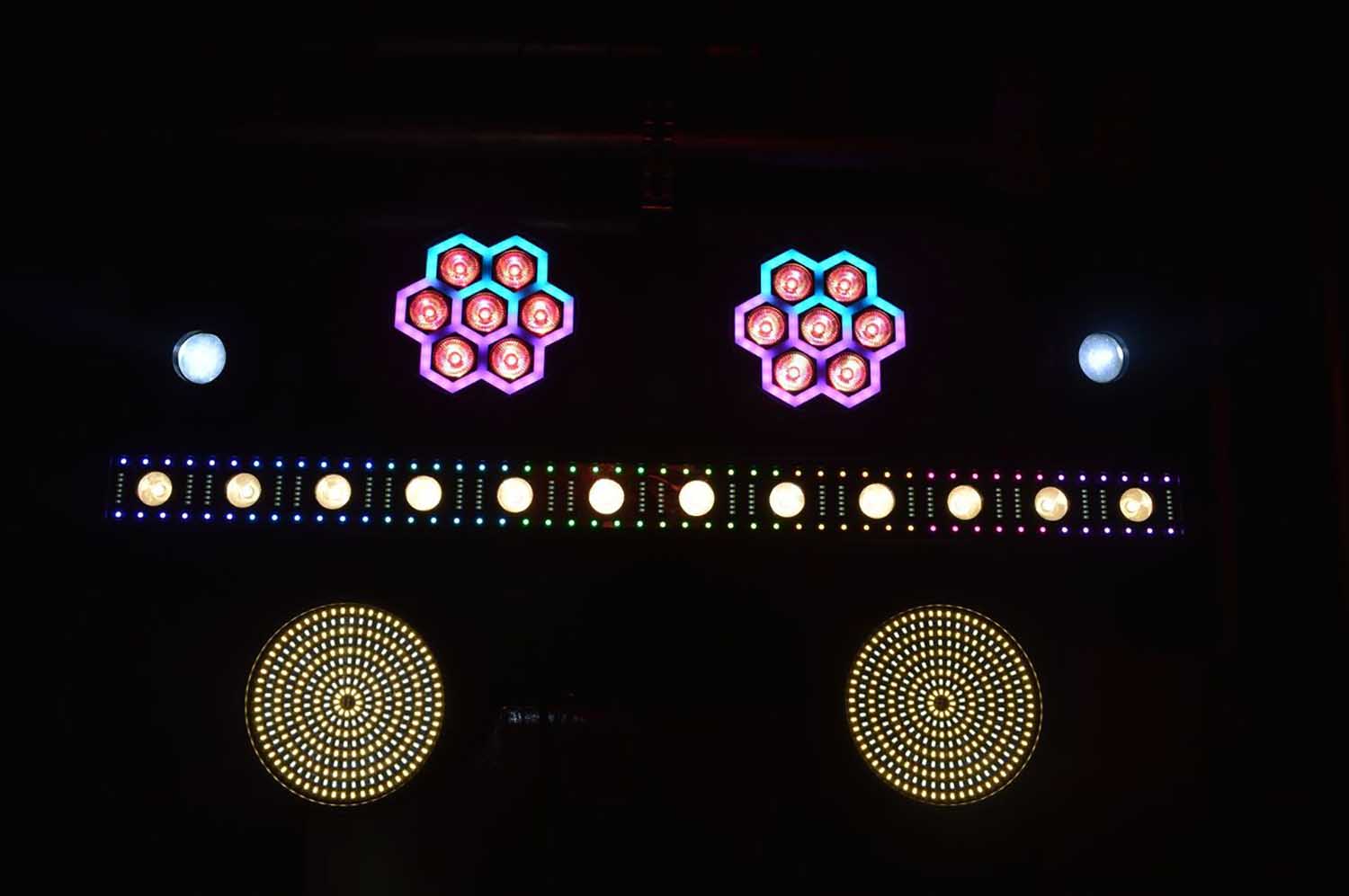 JMAZ Versa Flex Par TRON7, 7 x 10-Watt (RGBW) LEDs and 60 x 0.2 Watt RGB LEDs - Pair - Hollywood DJ