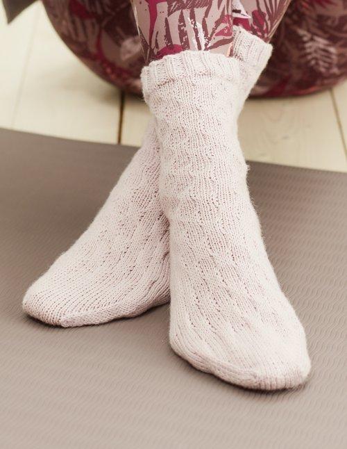 Gedifra Lana Mia Uni Fingering Merino Blend Knitting Yarn