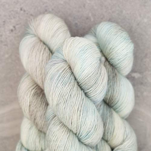 Madelinetosh Farm Twist Merino Knitting Yarn