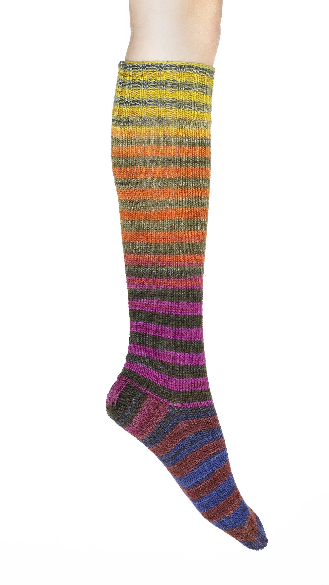 Uneek Sock Kit | 3 free sock patterns - Urth Yarns