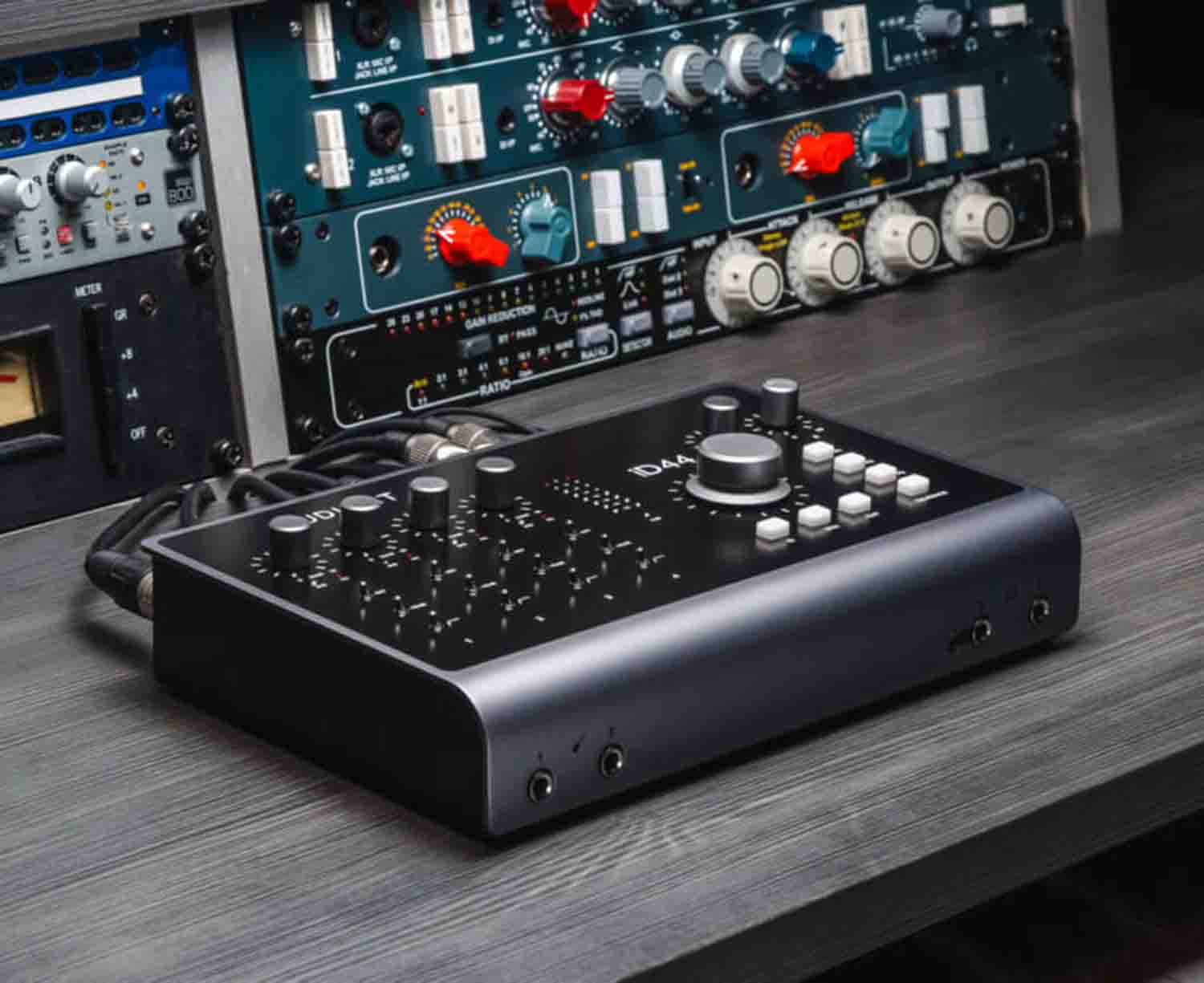 Audient iD44 MKII Desktop USB Audio Interface - Hollywood DJ