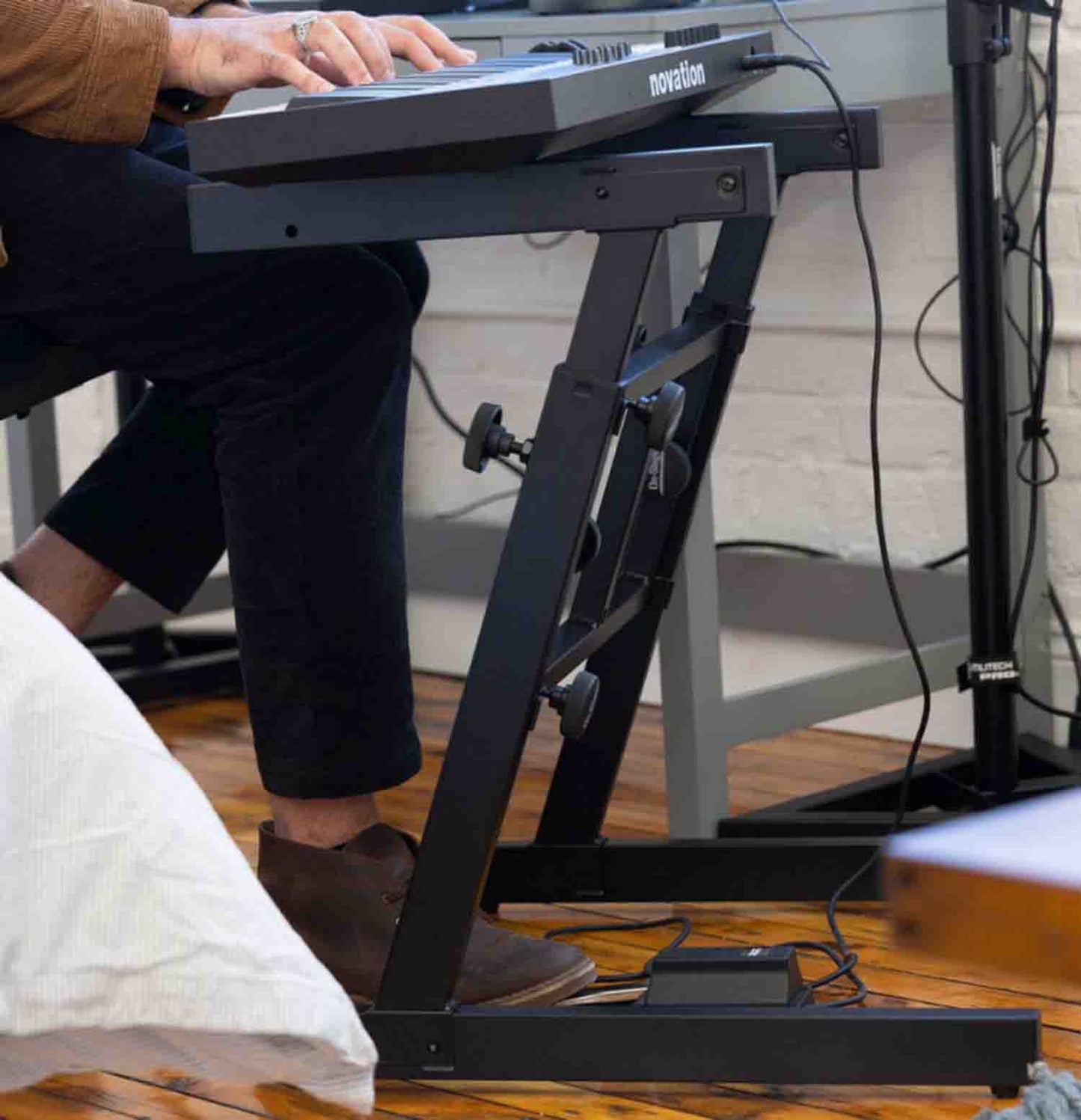 On Stage KSP100 Keyboard Sustain Pedal - Hollywood DJ