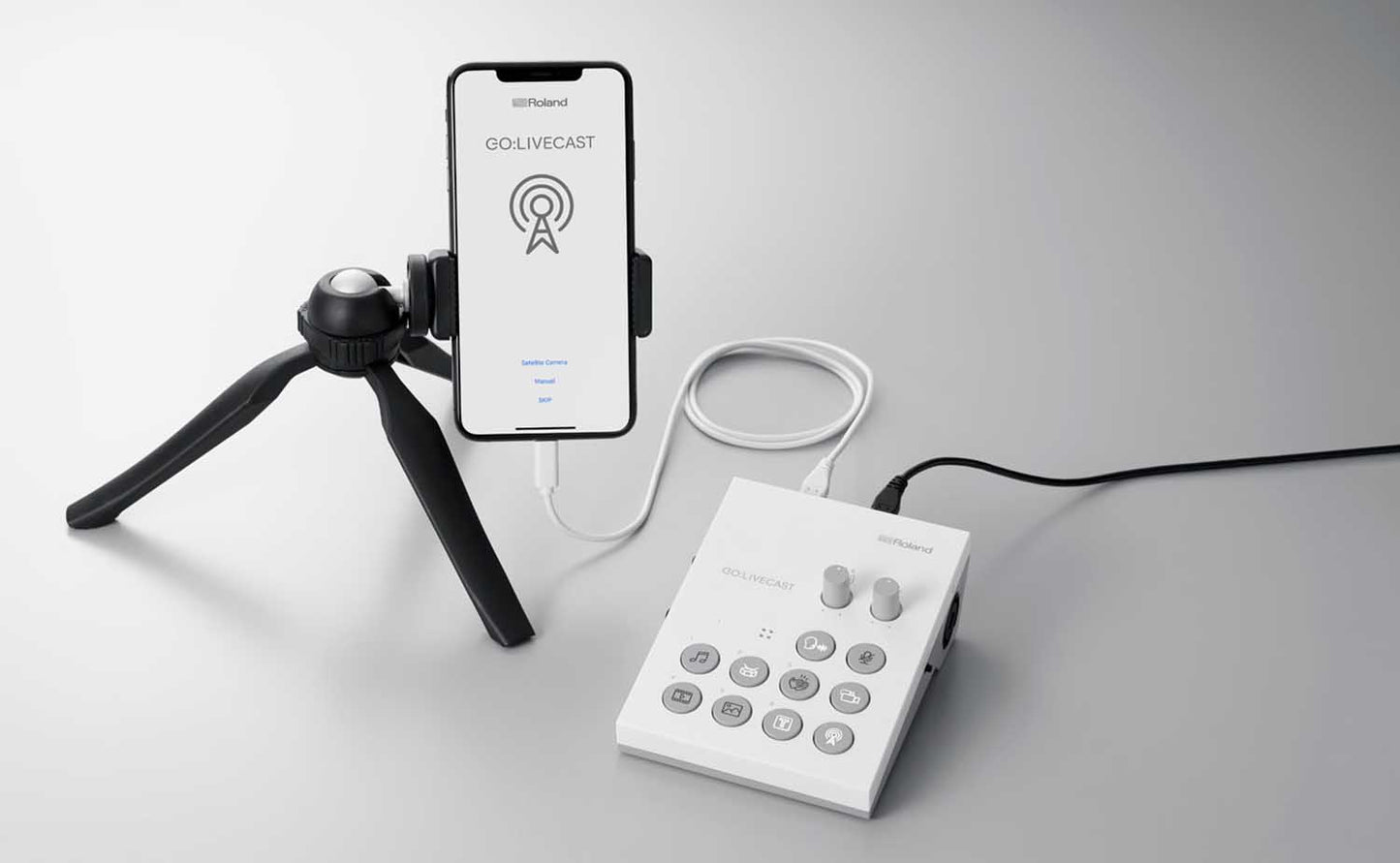 ROLAND GOLIVECAST Live Streaming Audio and Video Studio for Smartphones and Tablets - Hollywood DJ