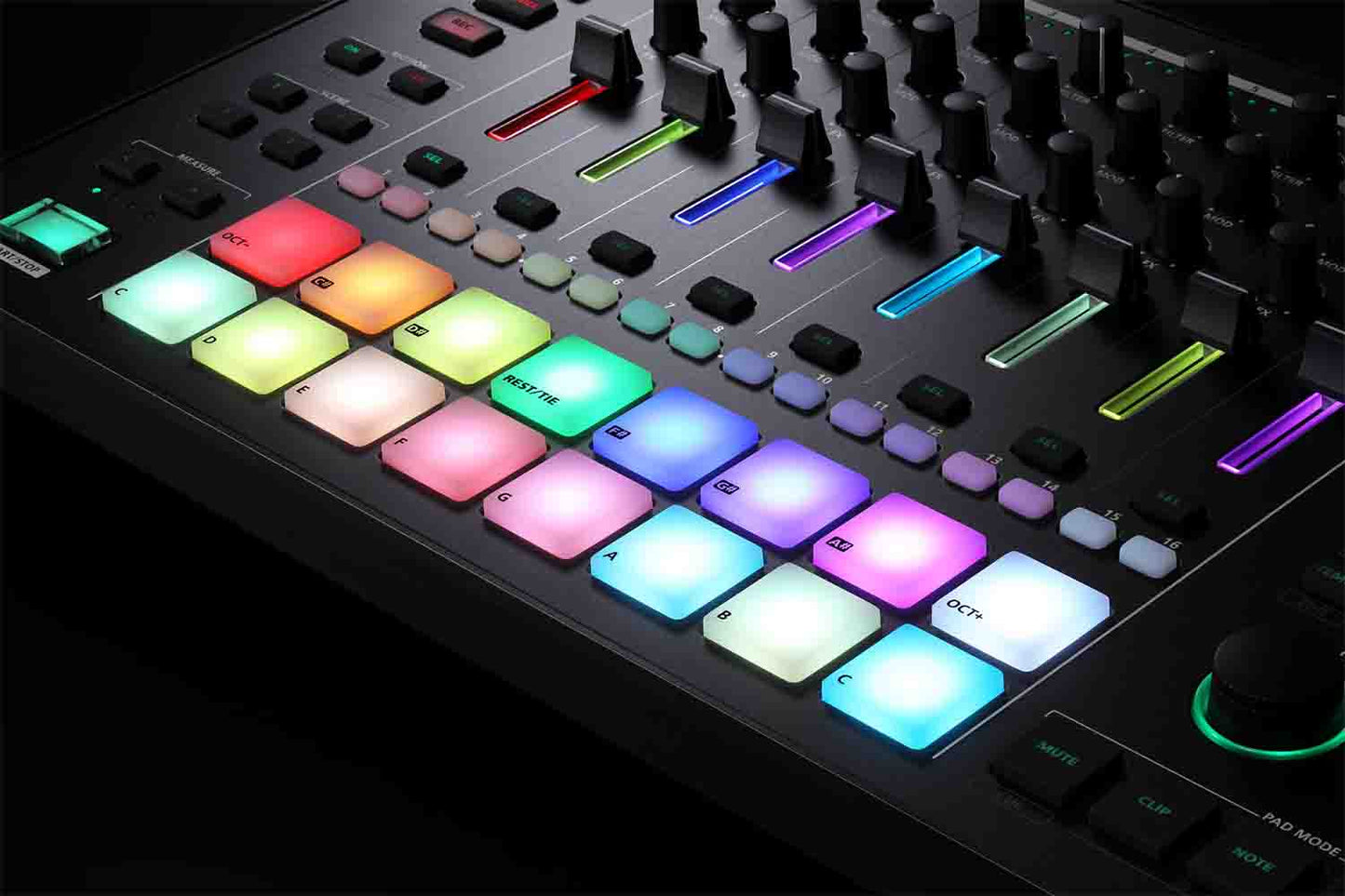 B-Stock: Roland MC-707, 8-Track Groovebox Zen Core Music Production Workstation - Hollywood DJ