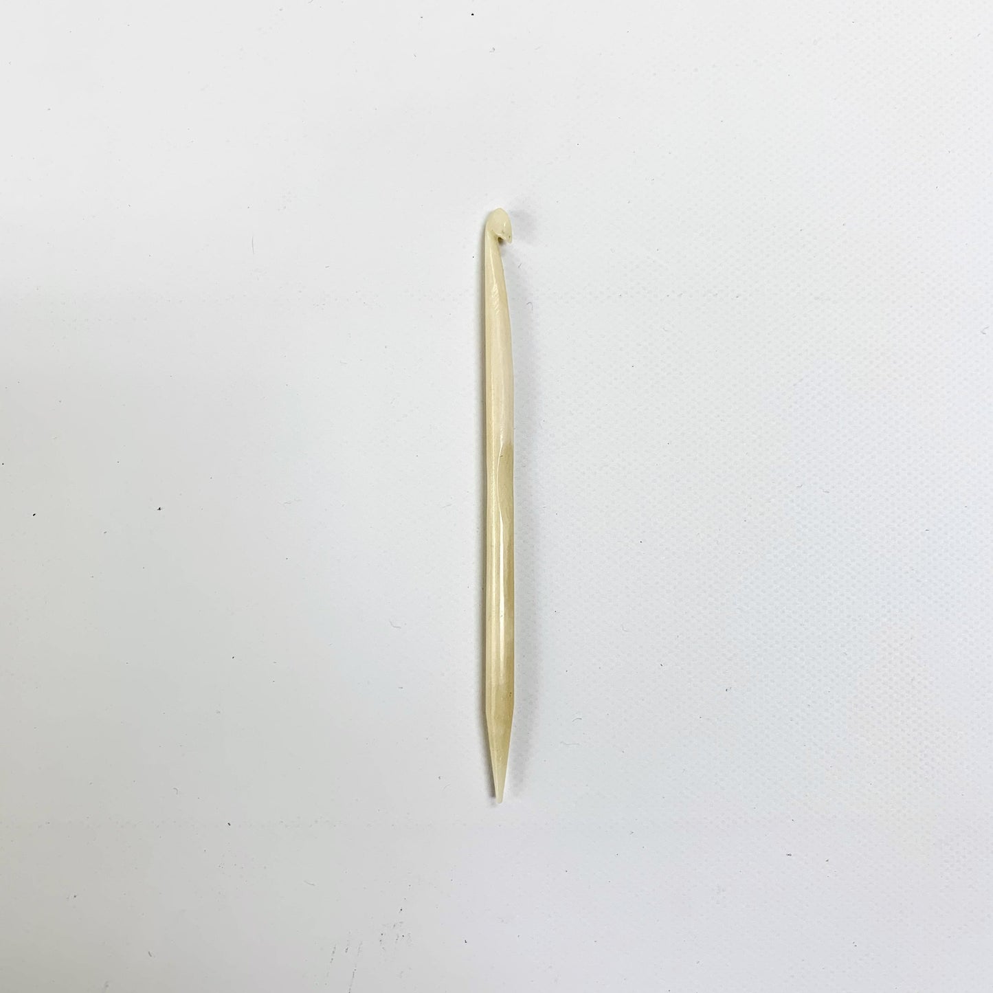 Lacis Hook/Point Wanda Bone Needle