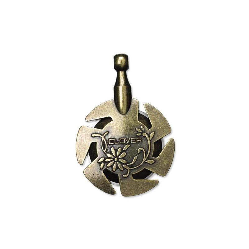 Clover Yarn Cutter Pendant