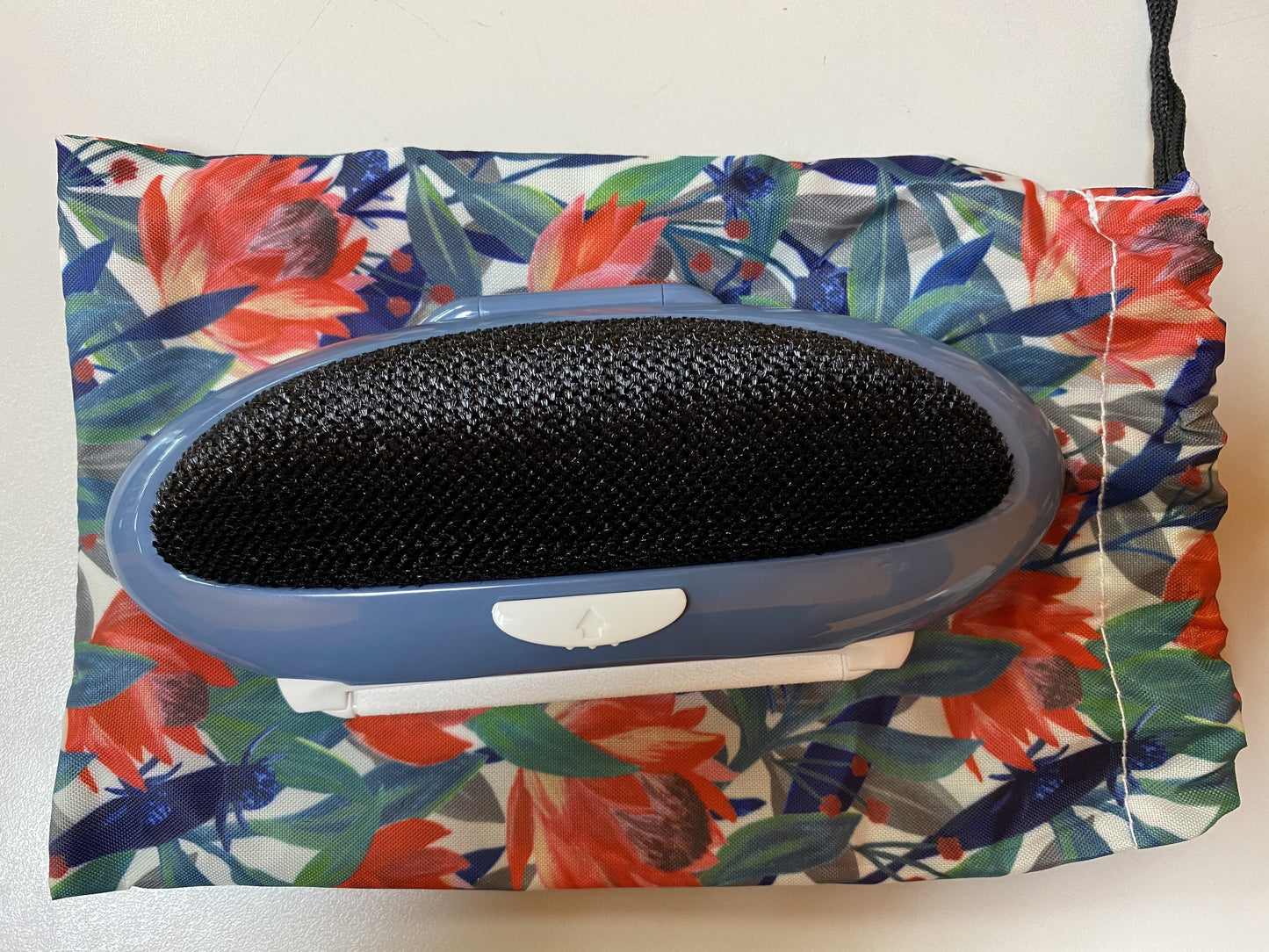 Gleener on the Go Mini Fuzz Remover with Storage Bag