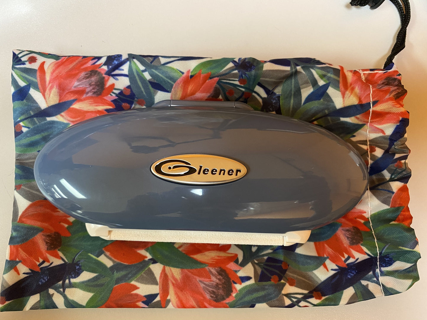 Gleener on the Go Mini Fuzz Remover with Storage Bag